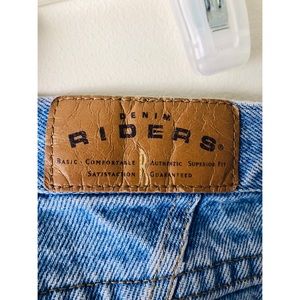 High waist • Cutout Denim *Will post more photos